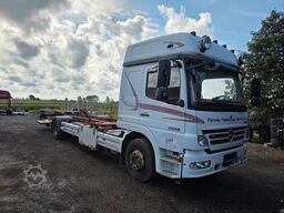 MERCEDES-BENZ 1524 BDF mit Klima, Ladebordwand, 2 x Bett