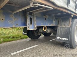 KRONE SD Schuifzeil oplegger  tautliner curtainside 2010