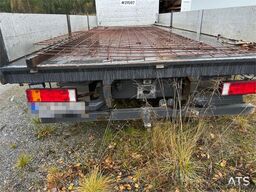 Mercedes-Benz 1524 L flatbed truck w/ new compressor and winter