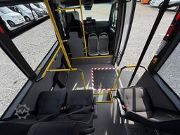 MERCEDES-BENZ Sprinter 16+27 Mittelniederflur Linien Rollstuhl