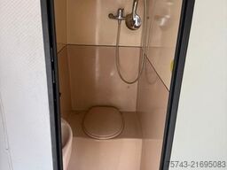 MAN L2000   3-4 Pferde Wohnung Dusche