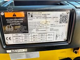 Hyster J2.5 XN 2500kg E- heftruck triplo