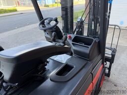 Linde E25-01