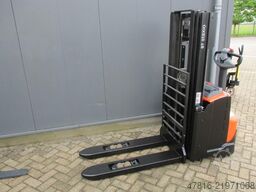TOYOTA SWE140L