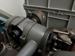 Flügeltürenschrank mit Inhalt