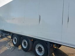 SCHMITZ CARGOBULL SKO24/L-13.4 FP 60- THERMO KING-Rohrbahnen