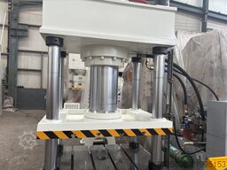Nanjing Asia Machine Mfg. Co., Ltd. YQ32-315 Four-column Hydraulic Press
