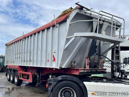 Stas Volume  40m3, 3 axels spring, Alu