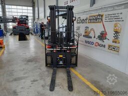 EP Equipment EFL303 / 3,0T / Triplex: 4,80m / SS