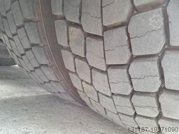 Mercedes-Benz Actros 4463 LS Giga (180Ton Push/Pull)