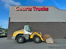 Liebherr L 538 LADER MET HOOGKIEPBAK