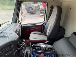 Volvo FMX 450 6x2*4, Hooklift + 26t/m Crane, YM: 2018