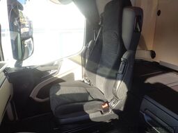 MERCEDES-BENZ Actros 1843 LL 7,1 M P+P+LBW AHK