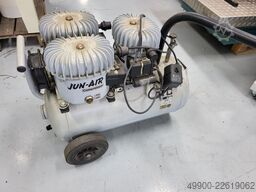 Jun-Air Model 6 mobiel