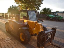 JCB 525-60