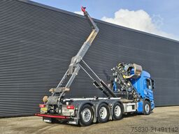 Scania P450 XT 8x4*4 / HIAB Z KRAAN + HAAKARM