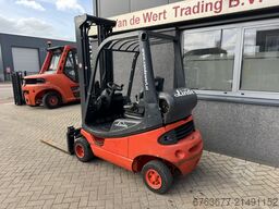 LINDE H18T-03 triplo 545 freelift sideshift 2002 6800uur LPG