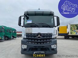 Mercedes-Benz Arocs 1943