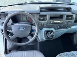 Ford Trans/Tour/Bus 2006