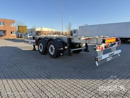 Schmitz Cargobull Zentralachsanhänger Wechselfahrgestell Standard