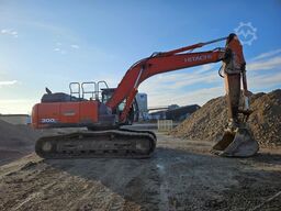 HITACHI ZX 300 LC