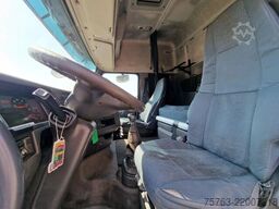 Volvo FH 460 Berdex 3 deck livestock - Loadlift - Lif...