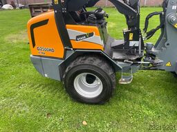 Giant G2500HD Xtra kniklader shovel