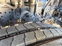 MERCEDES-BENZ Antos 2533 Abrollkipper KRAN FUNK lift/lenk