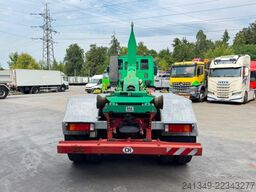 IVECO Trakker 440 8x4 UT