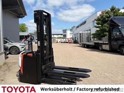 Toyota SPE 120 L / Akku überh.!