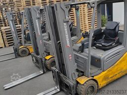 Jungheinrich EFG320 no battery  paket  2 stuck !!!!)