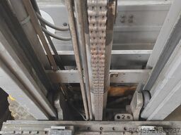 Jungheinrich EFG320 no battery  paket  2 stuck !!!!)