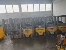 Jungheinrich EFG320 no battery  paket  2 stuck !!!!)