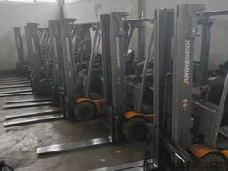 Jungheinrich EFG320 no battery  paket  2 stuck !!!!)