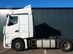 Mercedes-Benz Actros 1942 tractor unit