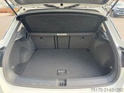 Volkswagen T-Roc Style+RLine+AHK+ACC+LED+MirrowLink