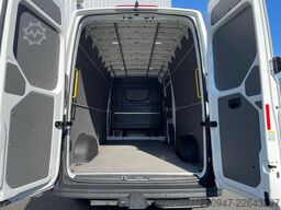 VW Crafter Kasten 35 L4H3 NAV AHK äden