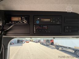 Mercedes-Benz Arocs 2646 6x4 3-Seitenkipper Schwarzmüller