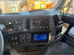 VOLVO FH460 Lebensmitteltankwagen mit Pumpe Nebenantr.