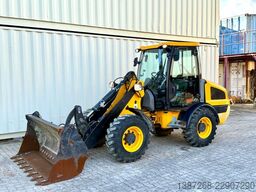 JCB 406 / 2018 BJ / 2.320 H / Schaufel + Gabel