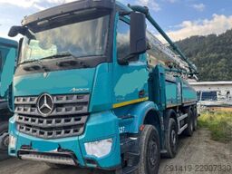 MERCEDES-BENZ Arocs 3742 8x4 mit Sermac Betonpummpe Bj 17