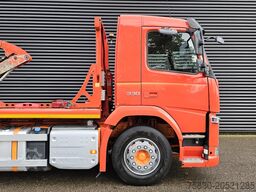 Volvo FM 330 / PORTAAL / ABSETZKIPPER