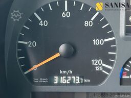 Mercedes Benz Axor 1833 K/Blatt-Blatt/Tele./Anbauplatte