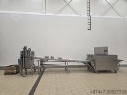 Rademaker midrange croissant machine + V moulder