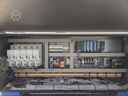 Rademaker midrange croissant machine + V moulder