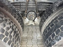 MAN TGS 35.440 8X4 BB VDL Haken