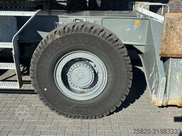 Liebherr LH 50 + GRAPPLE