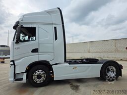 Iveco 440S51