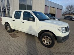 Nissan NAVARA **4X4-EURO 4-LOW KM**