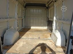 PEUGEOT Boxer Kasten Hochraum 333 L2H2 Premium BlueHDi